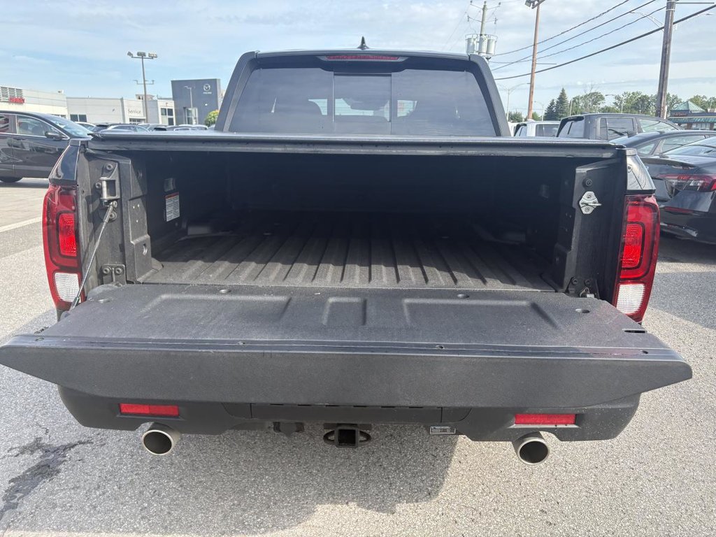 2025 Honda Ridgeline Sport AWD 12,000,KM I HEATED SEATS I STARTER I CARPLAY I SUNROOF I MAGS I SOFT TONNEAU COVER I in Montréal, Quebec - 6 - w1024h768px
