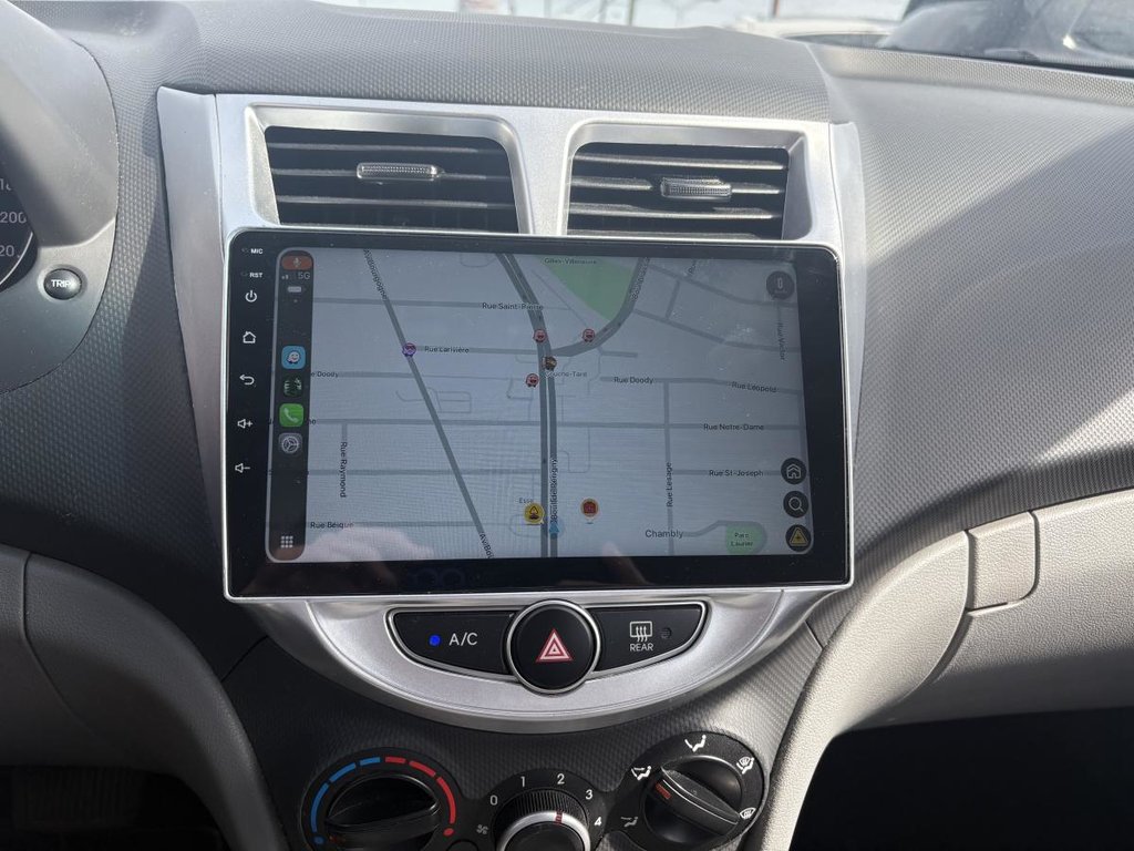 Hyundai Accent GL *Ltd Avail* 59,000 KM I CARPLAY I ANDROID AUTO I A/C I AUTOMATIC 2013 à Montréal, Québec - 7 - w1024h768px