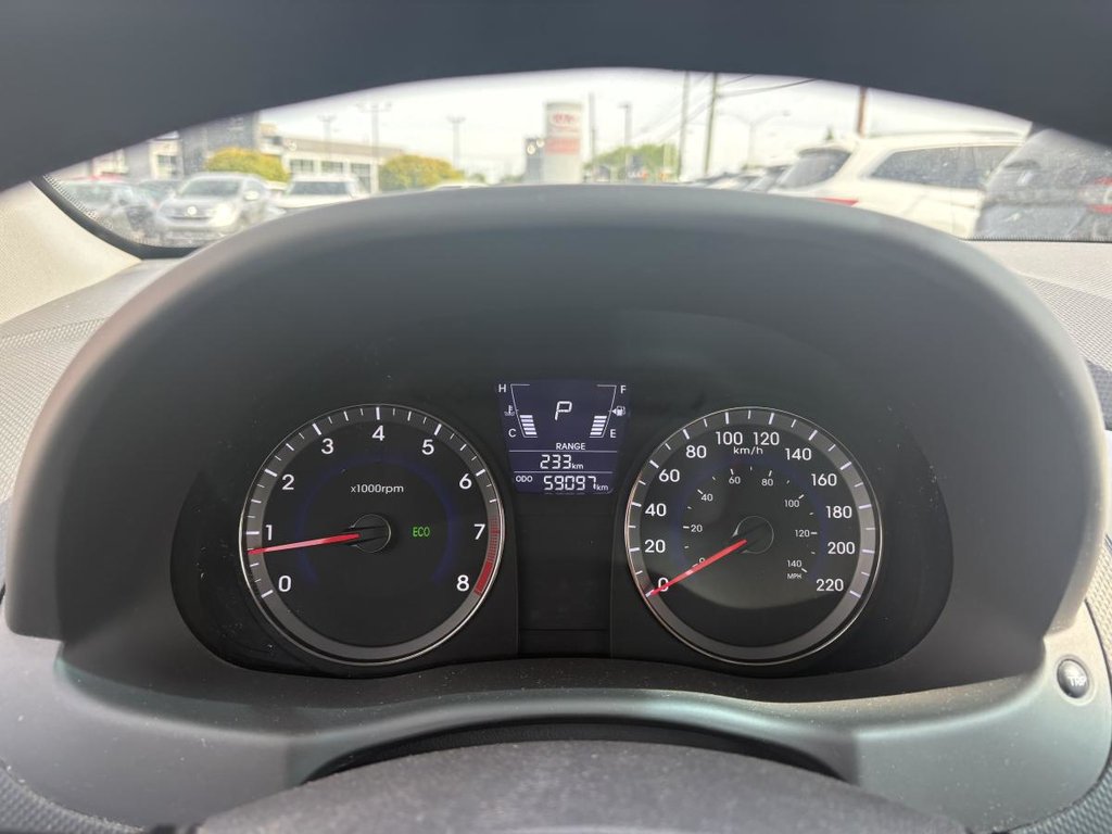 Hyundai Accent GL *Ltd Avail* 59,000 KM I CARPLAY I ANDROID AUTO I A/C I AUTOMATIC 2013 à Montréal, Québec - 8 - w1024h768px