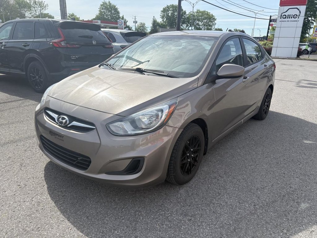 Hyundai Accent GL *Ltd Avail* 59,000 KM I CARPLAY I ANDROID AUTO I A/C I AUTOMATIC 2013 à Montréal, Québec - 3 - w1024h768px