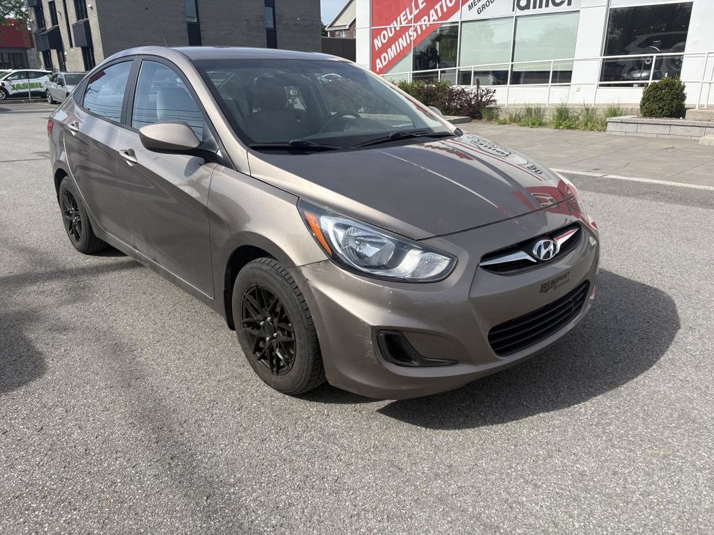 Hyundai Accent GL *Ltd Avail* 59,000 KM I CARPLAY I ANDROID AUTO I A/C I AUTOMATIC 2013 à Montréal, Québec - 2 - w1024h768px