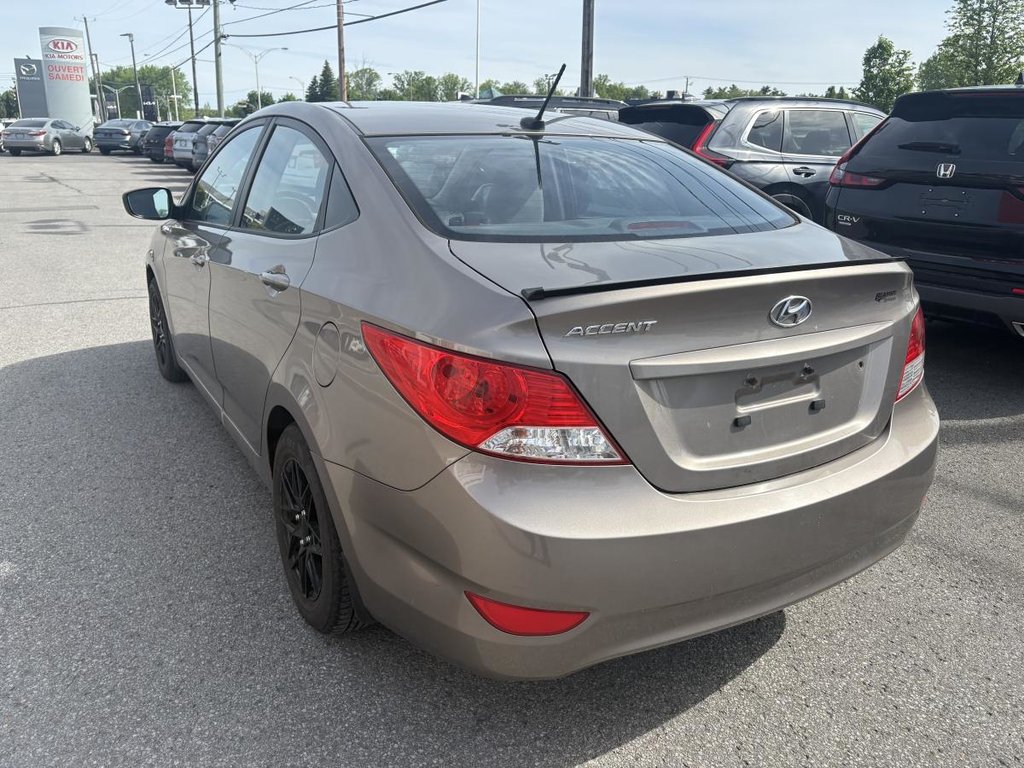 Hyundai Accent GL *Ltd Avail* 59,000 KM I CARPLAY I ANDROID AUTO I A/C I AUTOMATIC 2013 à Montréal, Québec - 4 - w1024h768px