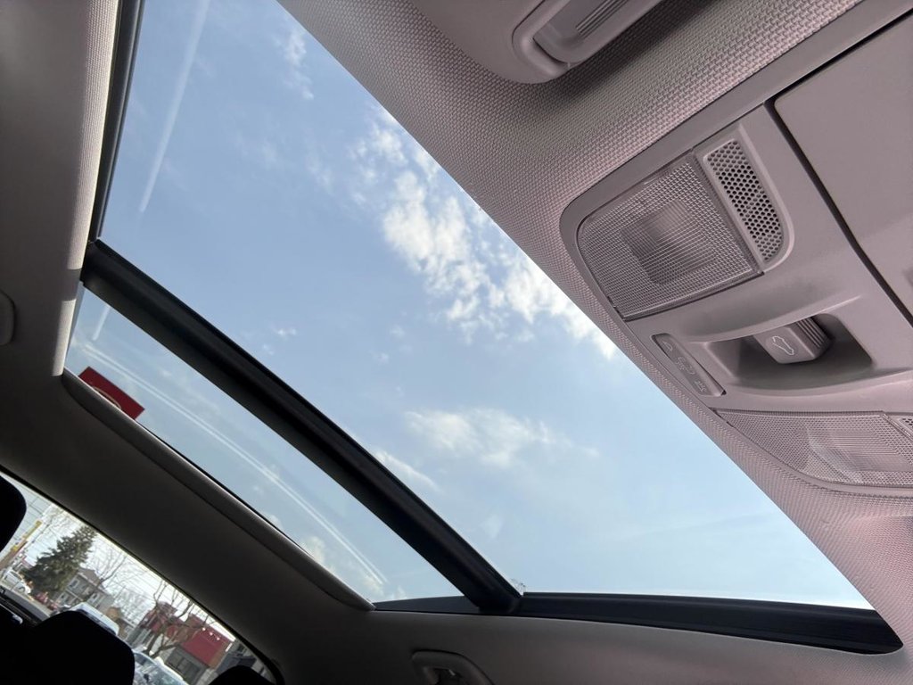 2018 Hyundai Elantra GT GLS 5 doors I CARPLAY I PANORAMIC SUNROOF I HEATED SEATS & STEERING WHEEL I ACTIVE SECURITY in Montréal, Quebec - 13 - w1024h768px