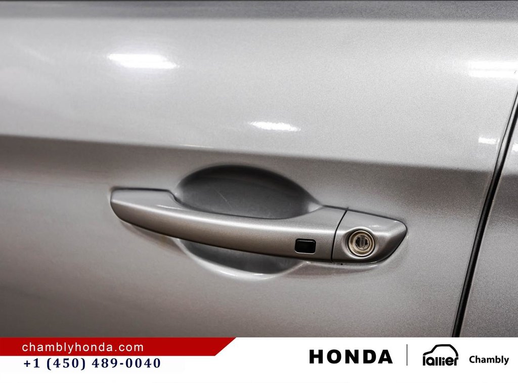 2020 Hyundai Elantra Preferred w/Sun & Safety Package in Montréal, Quebec - 11 - w1024h768px