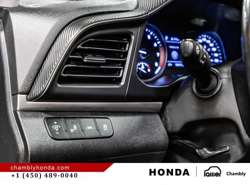 2020 Hyundai Elantra Preferred w/Sun & Safety Package in Montréal, Quebec - 22 - w1024h768px