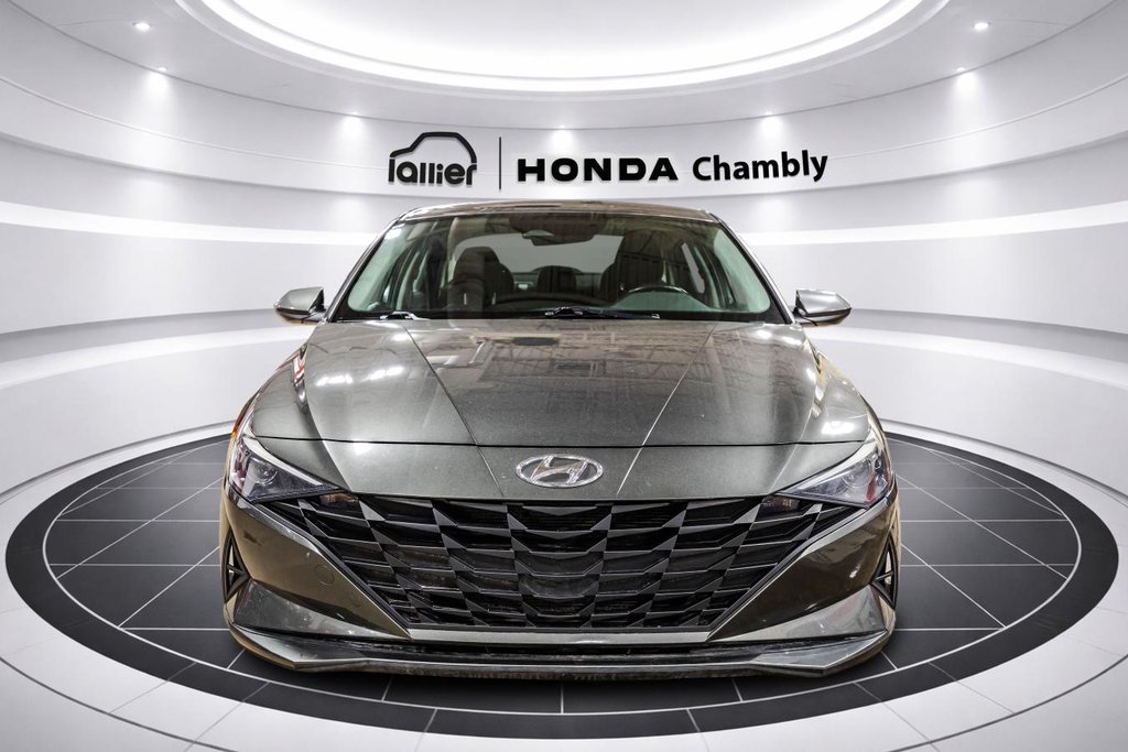 Hyundai Elantra Preferred IVT w/Tech Pkg I NEW BRAKES ON 4 WHEELS I CARPLAY I MAGS I HEATED SEATS I CAMERA 2023 à Montréal, Québec - 2 - w1024h768px