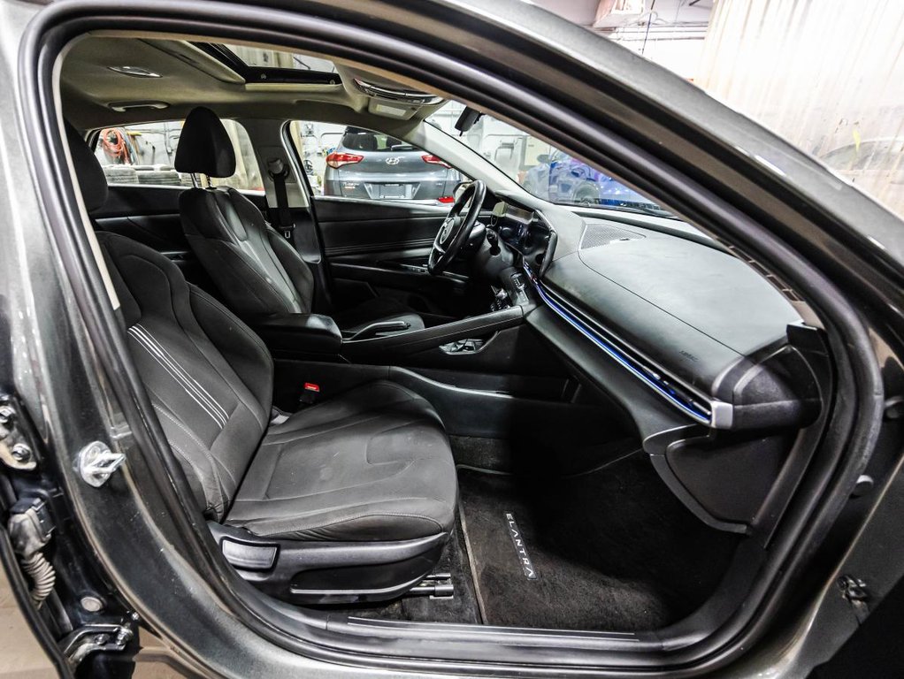 Hyundai Elantra Preferred IVT w/Tech Pkg I NEW BRAKES ON 4 WHEELS I CARPLAY I MAGS I HEATED SEATS I CAMERA 2023 à Montréal, Québec - 18 - w1024h768px