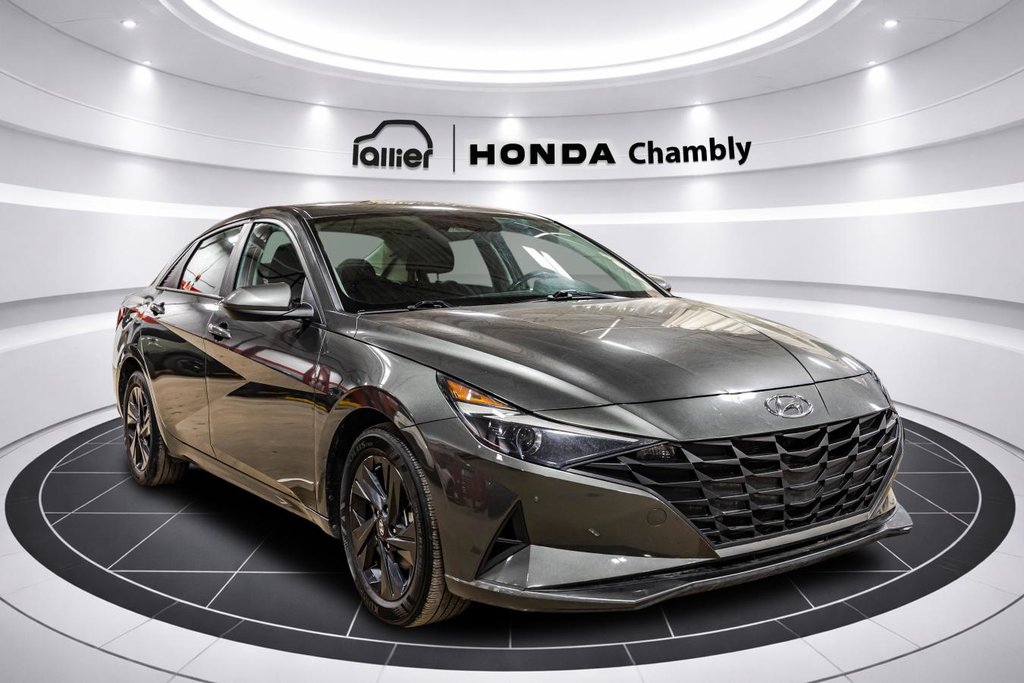 Hyundai Elantra Preferred IVT w/Tech Pkg I NEW BRAKES ON 4 WHEELS I CARPLAY I MAGS I HEATED SEATS I CAMERA 2023 à Montréal, Québec - 9 - w1024h768px