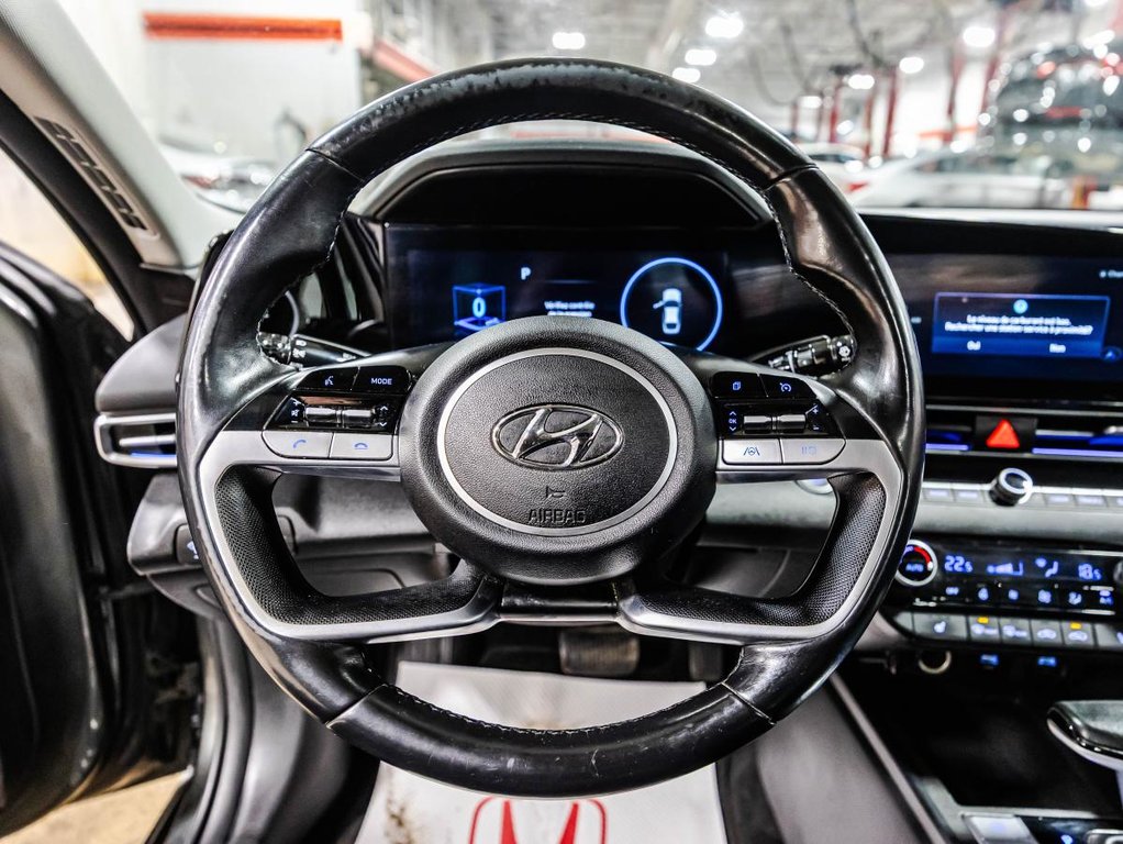 Hyundai Elantra Preferred IVT w/Tech Pkg I NEW BRAKES ON 4 WHEELS I CARPLAY I MAGS I HEATED SEATS I CAMERA 2023 à Montréal, Québec - 23 - w1024h768px
