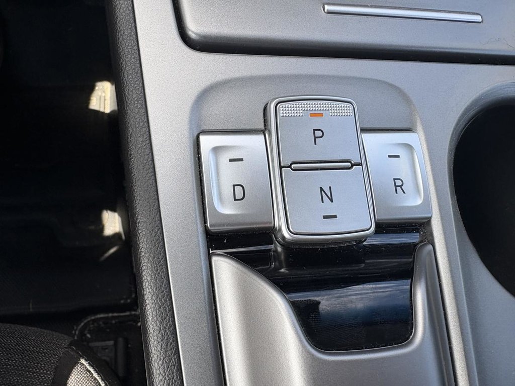 Hyundai Kona Electric Preferred FWD w/Two-Tone Roof CARPLAY I STARTER I MAGS I HEATED SEATS AND STEERING WHEEL 2022 à Montréal, Québec - 17 - w1024h768px