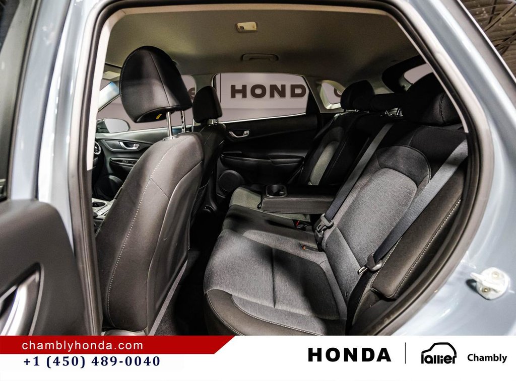 Hyundai Kona Electric Preferred FWD w/Two-Tone Roof MAGS I HEATED SEATS  & STEERING WHEEL I CARPLAY I STARTER I 2023 à Montréal, Québec - 14 - w1024h768px
