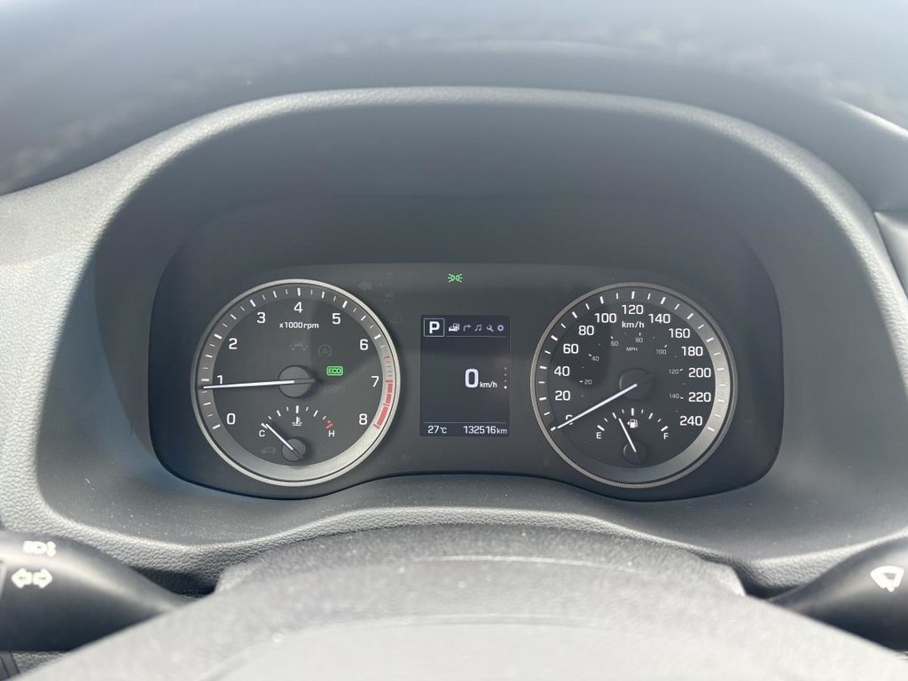 Hyundai Tucson Luxury  AWD I LEATHER I PANORAMIC SUNROOF I HEATED SEATS & STEERING WHEEL I ACTIVE SECURITY I MAGS 2017 à Montréal, Québec - 8 - w1024h768px