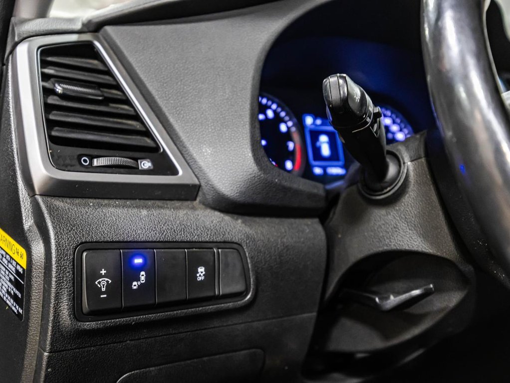 Hyundai Tucson 2.0L Premium AWD HEATED SEATS & STEERING WHEEL I MAGS I CAMERA I ACTIVE SECURITY I CARPLAY 2018 à Montréal, Québec - 21 - w1024h768px