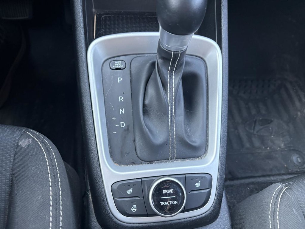 2023 Hyundai Venue Preferred IVT MAGS I HEATED SEATS & STEERING WHEEL I CARPLAY I STARTER in Montréal, Quebec - 11 - w1024h768px