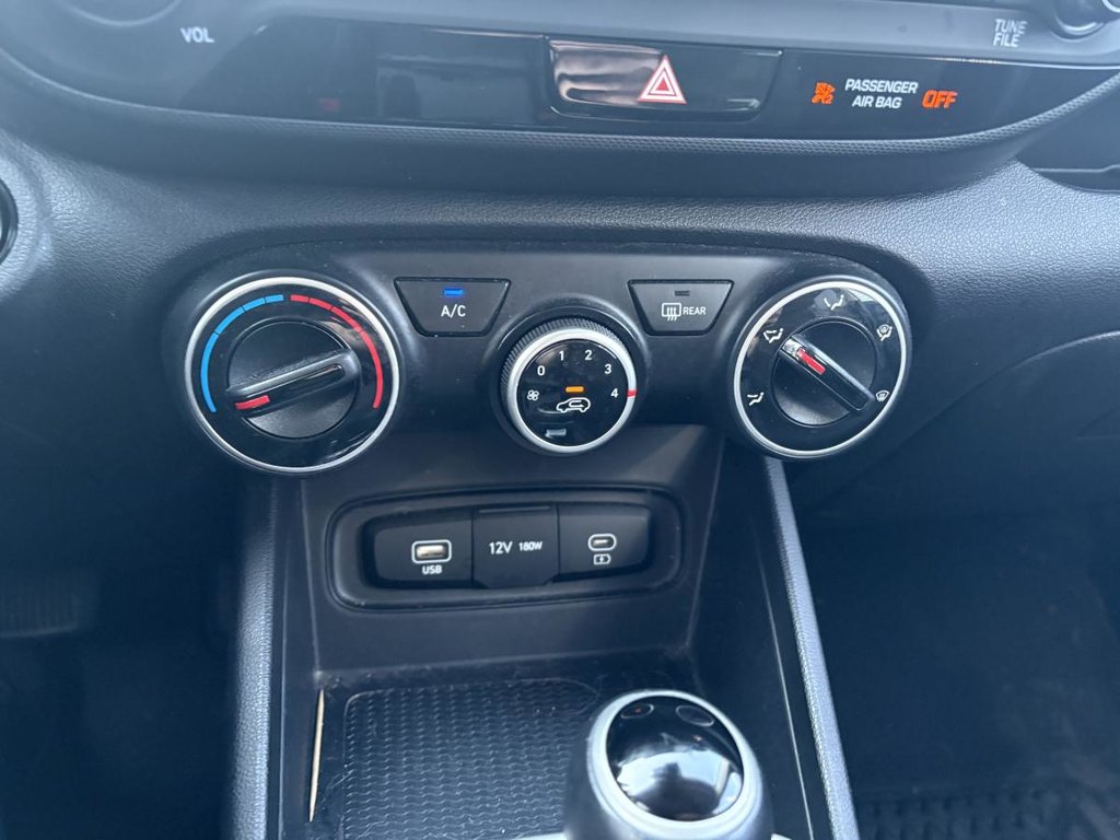 2023 Hyundai Venue Preferred IVT MAGS I HEATED SEATS & STEERING WHEEL I CARPLAY I STARTER in Montréal, Quebec - 10 - w1024h768px
