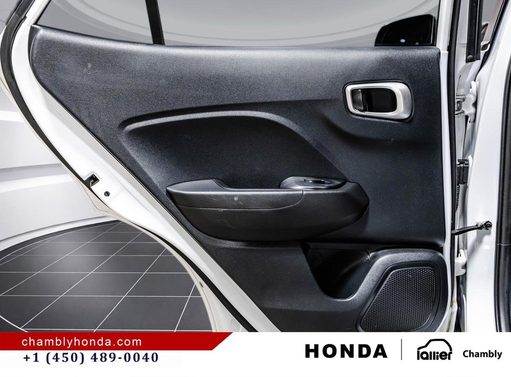 2023 Hyundai Venue Preferred IVT MAGS I HEATED SEATS & STEERING WHEEL I CARPLAY I STARTER in Montréal, Quebec - 13 - w1024h768px