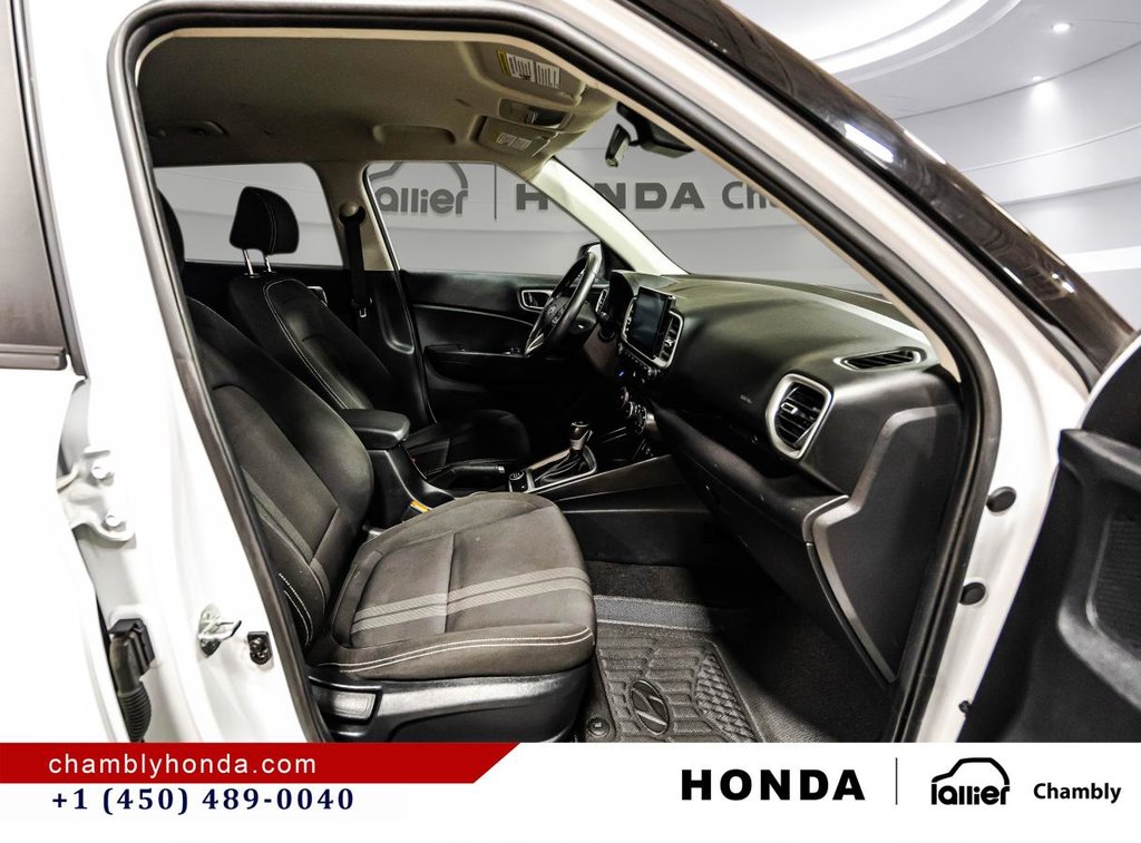 2023 Hyundai Venue Preferred IVT MAGS I HEATED SEATS & STEERING WHEEL I CARPLAY I STARTER in Montréal, Quebec - 18 - w1024h768px