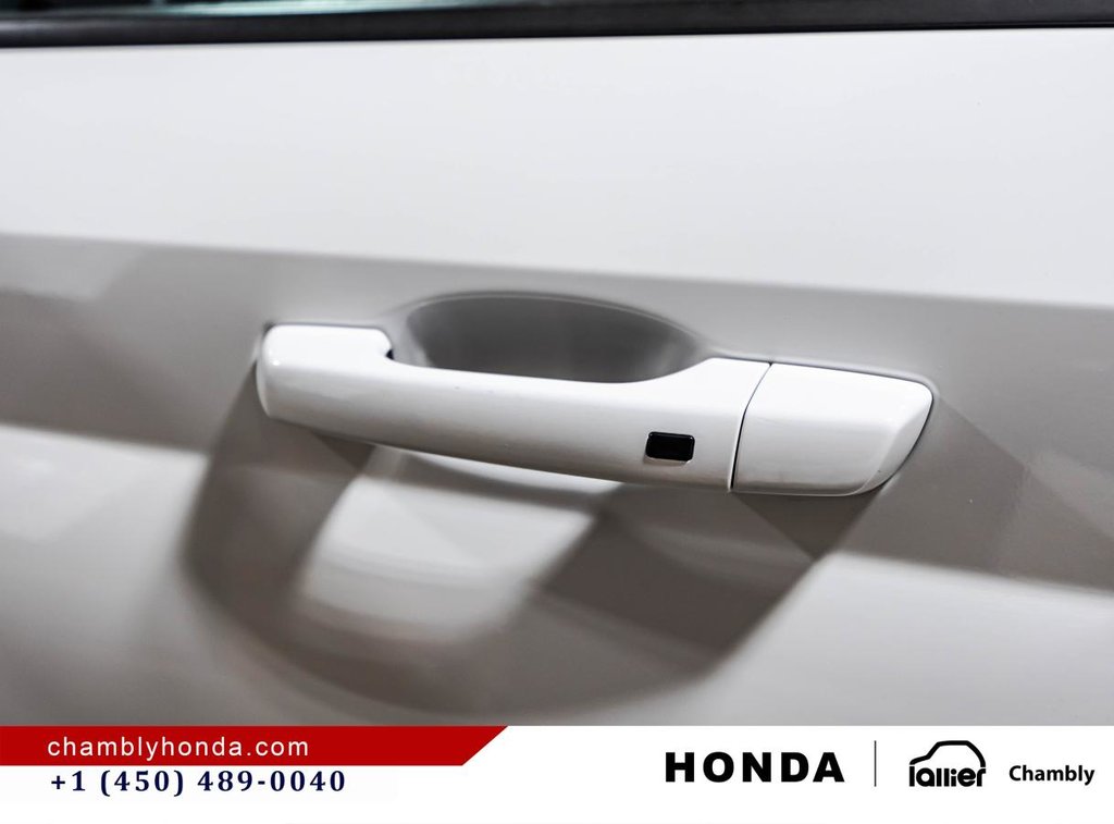 2023 Hyundai Venue Preferred IVT MAGS I HEATED SEATS & STEERING WHEEL I CARPLAY I STARTER in Montréal, Quebec - 11 - w1024h768px