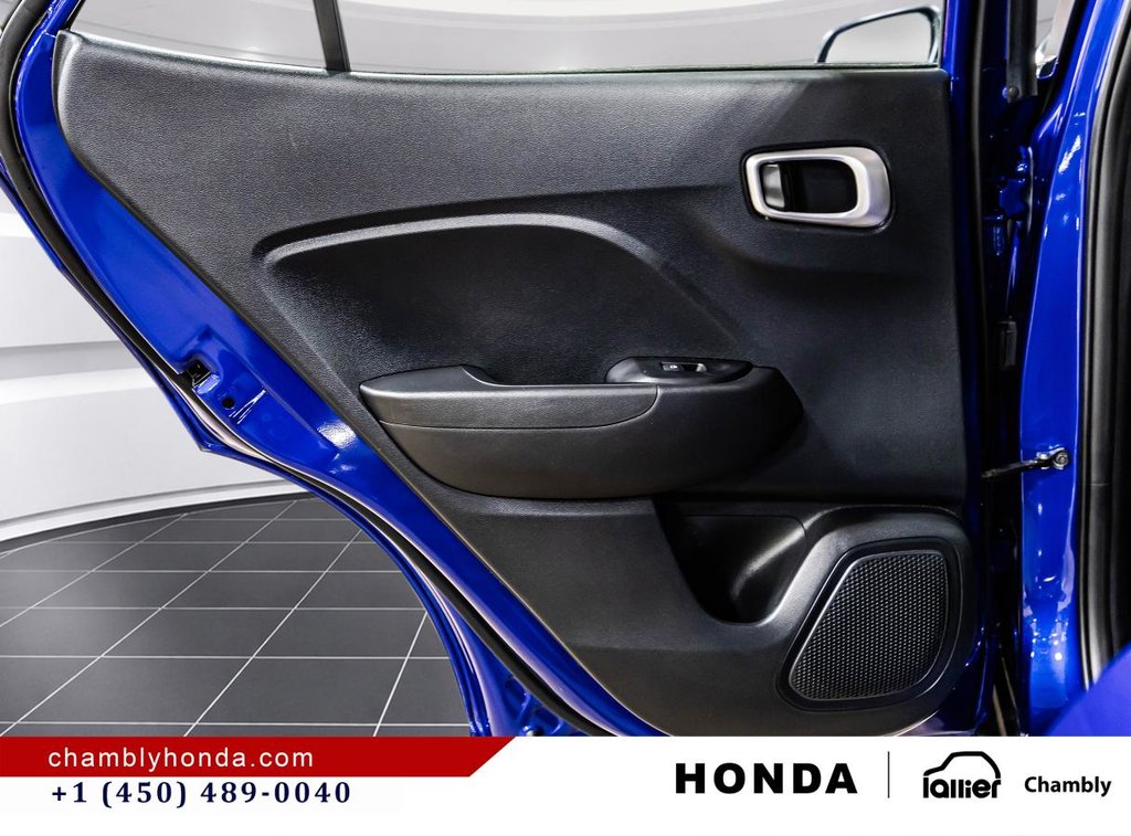 Hyundai Venue Preferred MINT I SET OG SUMMER MAGS I CRPLAY I HEATED SEATS AND STERING WHEEL 2024 à Montréal, Québec - 13 - w1024h768px