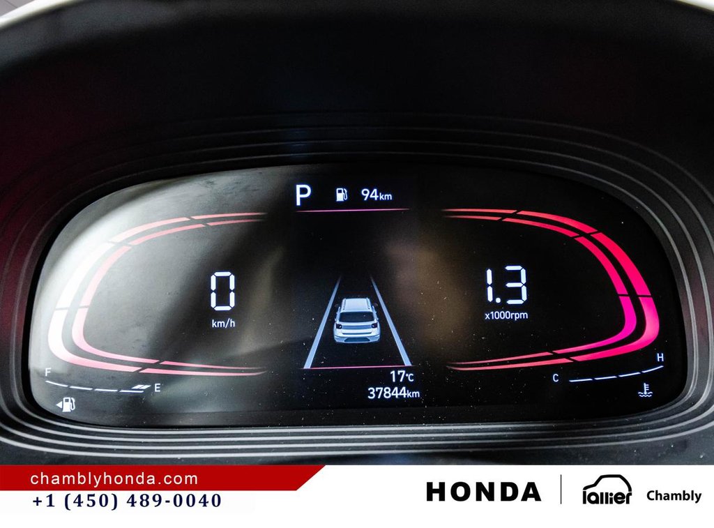 Hyundai Venue Preferred MINT I SET OG SUMMER MAGS I CRPLAY I HEATED SEATS AND STERING WHEEL 2024 à Montréal, Québec - 23 - w1024h768px