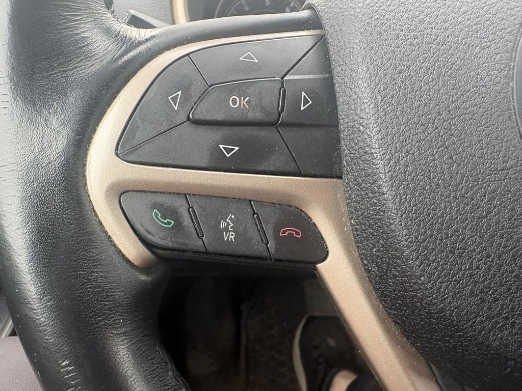Jeep Cherokee North AWD I HEATED SEATS I STARTER I CAMERA I BLUETOOTH I MAGS 2016 à Montréal, Québec - 10 - w1024h768px