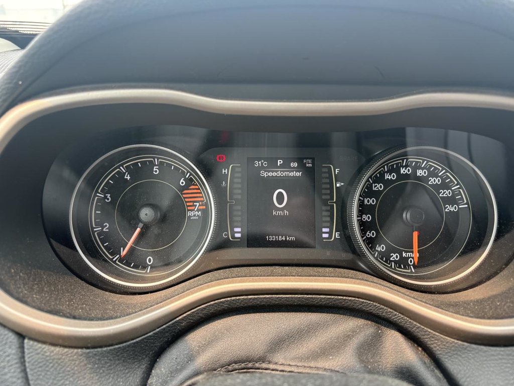 Jeep Cherokee North AWD I HEATED SEATS I STARTER I CAMERA I BLUETOOTH I MAGS 2016 à Montréal, Québec - 8 - w1024h768px