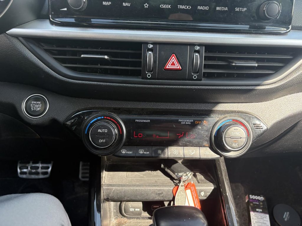 Kia Forte GT Limited DCT CARPLAY I SUNROOF I MAGS I LEATHER I HEATED AND COOLING SEATS I ACTIVE SECURITY 2022 à Montréal, Québec - 8 - w1024h768px