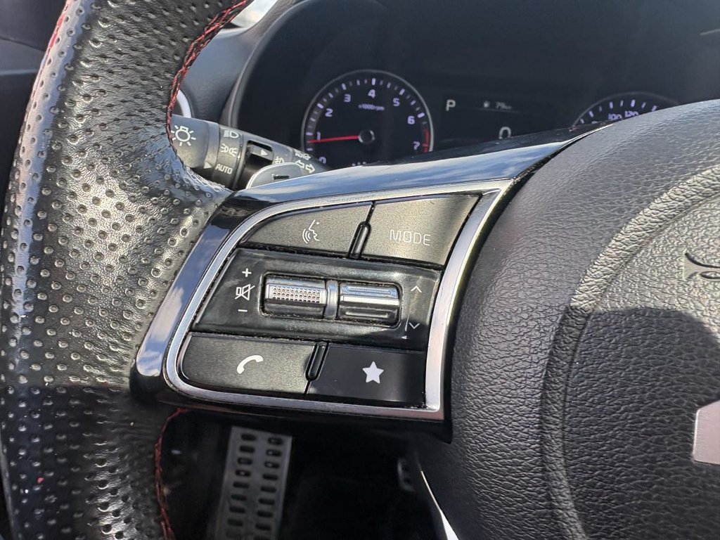 Kia Forte GT Limited DCT CARPLAY I SUNROOF I MAGS I LEATHER I HEATED AND COOLING SEATS I ACTIVE SECURITY 2022 à Montréal, Québec - 11 - w1024h768px