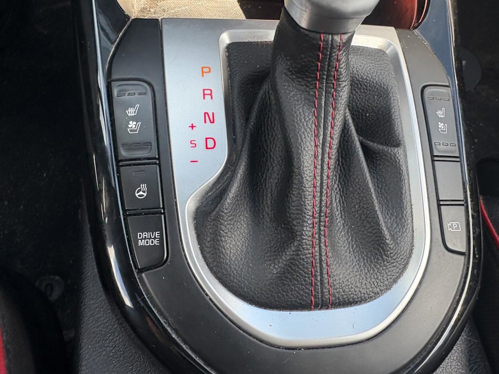 Kia Forte GT Limited DCT CARPLAY I SUNROOF I MAGS I LEATHER I HEATED AND COOLING SEATS I ACTIVE SECURITY 2022 à Montréal, Québec - 9 - w1024h768px