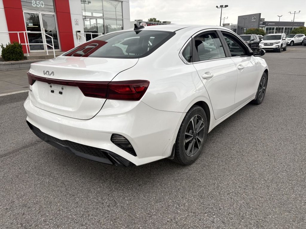 Kia Forte EX  MAGS I CARPLAY I HEATED SEATS AND STEERING WHEEL I CAMERA I ACTIVE SECURITY 2023 à Montréal, Québec - 5 - w1024h768px