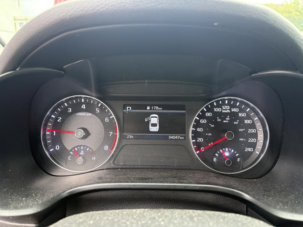 Kia Forte EX  MAGS I CARPLAY I HEATED SEATS AND STEERING WHEEL I CAMERA I ACTIVE SECURITY 2023 à Montréal, Québec - 6 - w1024h768px