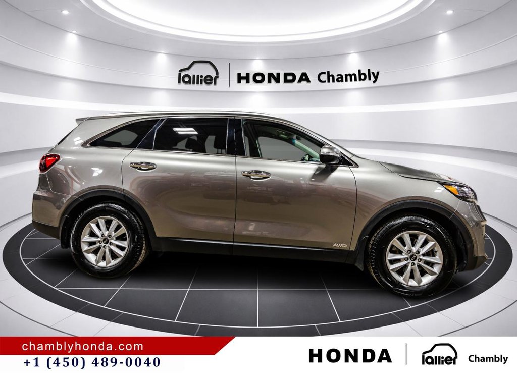 Kia Sorento LX V6 Premium AWD 7 SEATERS I 5,000 TOWING CAPACITY I HEATED & STEERING WHEEL SEATS I CARPLAY I MAGS 2019 à Montréal, Québec - 8 - w1024h768px