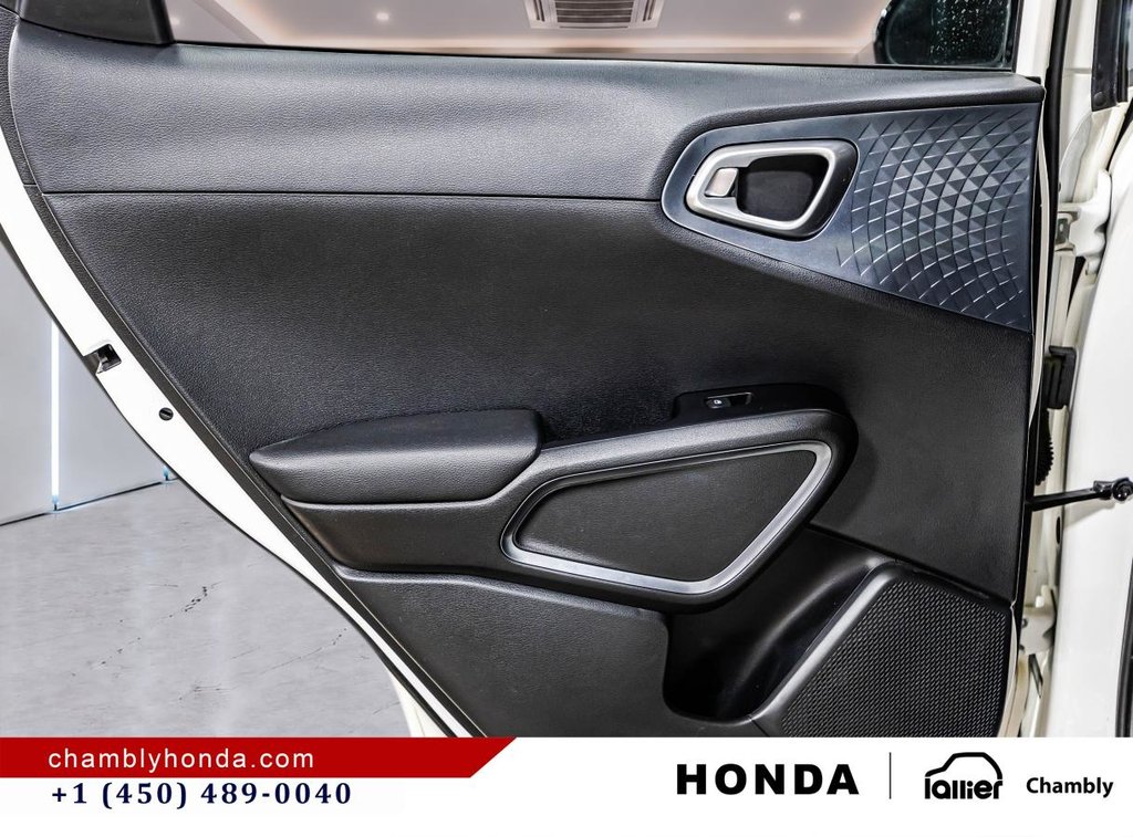 Kia Soul EX  CARPLAY I HEATED SEATS AND STEERING WHEEL I SUNROOF I CAMERA I ACTIVE SECURITY 2022 à Montréal, Québec - 12 - w1024h768px