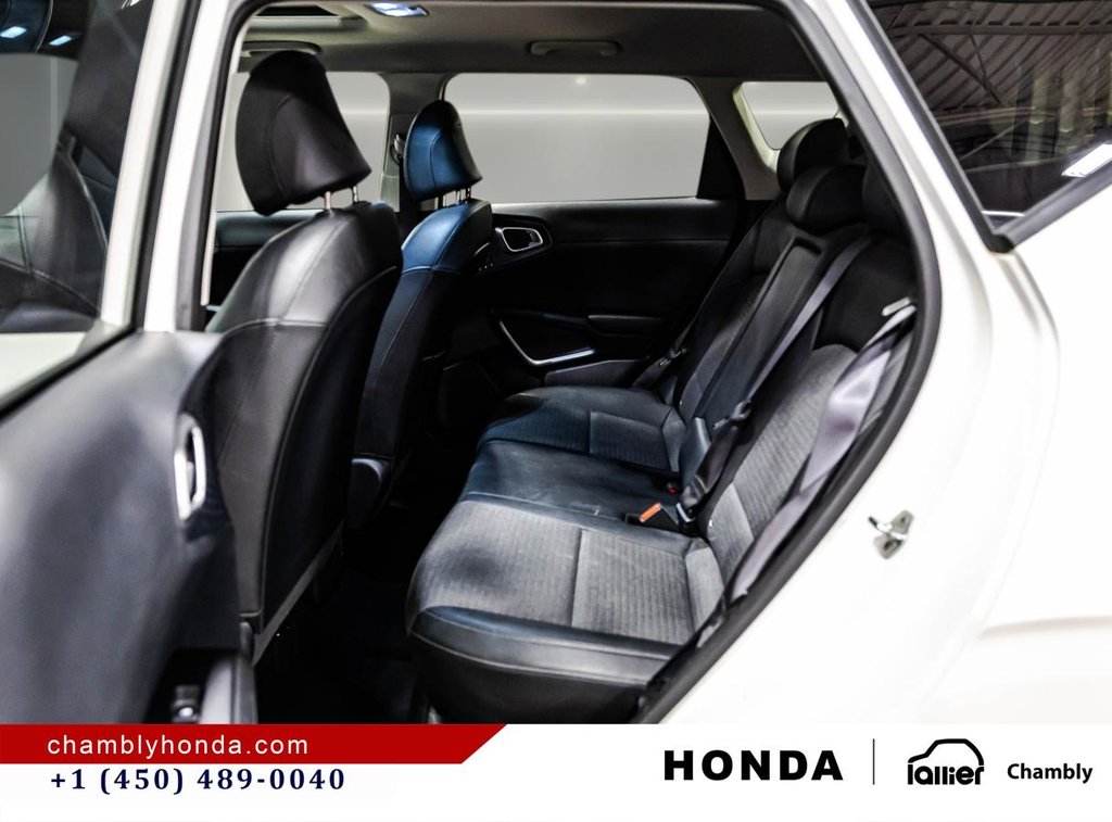 Kia Soul EX  CARPLAY I HEATED SEATS AND STEERING WHEEL I SUNROOF I CAMERA I ACTIVE SECURITY 2022 à Montréal, Québec - 13 - w1024h768px