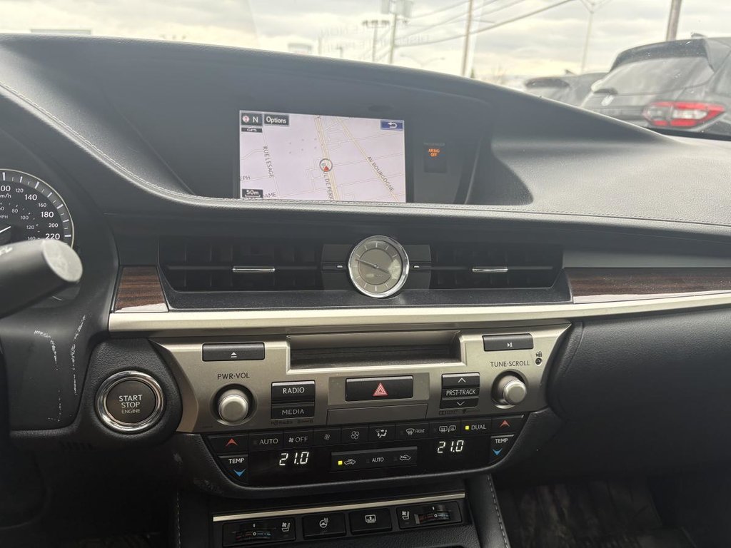 2016 Lexus ES 350 4dr Sdn GREAT CONDITION I LEATHER in Montréal, Quebec - 11 - w1024h768px