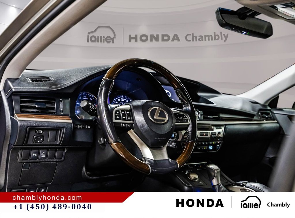 Lexus ES 350 4dr Sdn GREAT CONDITION I LEATHER 2016 à Montréal, Québec - 20 - w1024h768px