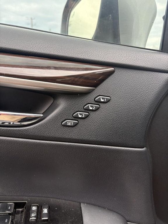 2016 Lexus ES 350 4dr Sdn GREAT CONDITION I LEATHER in Montréal, Quebec - 16 - w1024h768px