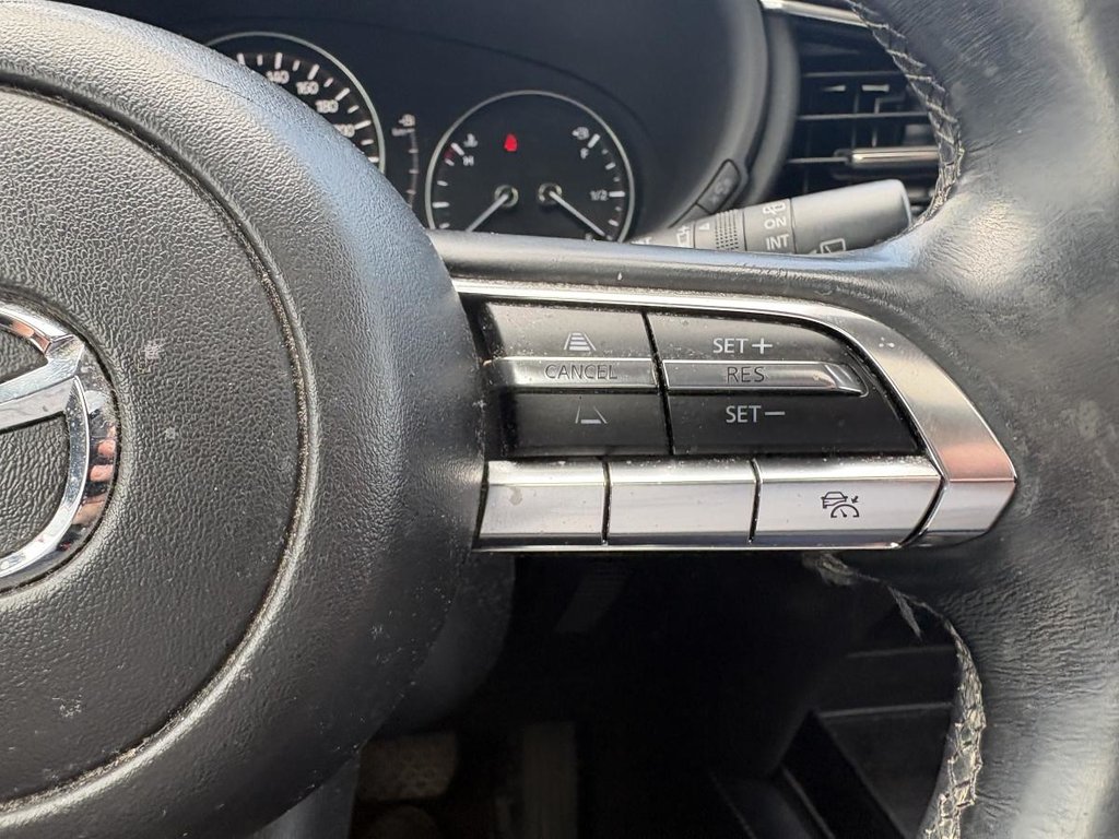 2021 Mazda CX-30 GS AWD LEATHER I HEATED SEATS AND STEERING WHEEL I SUNROOF I MAGS I ACTIVE SECURITY in Montréal, Quebec - 10 - w1024h768px
