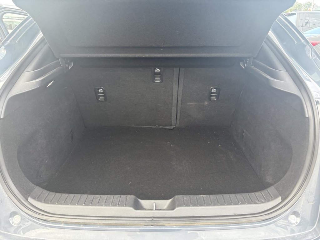 2021 Mazda CX-30 GS AWD LEATHER I HEATED SEATS AND STEERING WHEEL I SUNROOF I MAGS I ACTIVE SECURITY in Montréal, Quebec - 6 - w1024h768px
