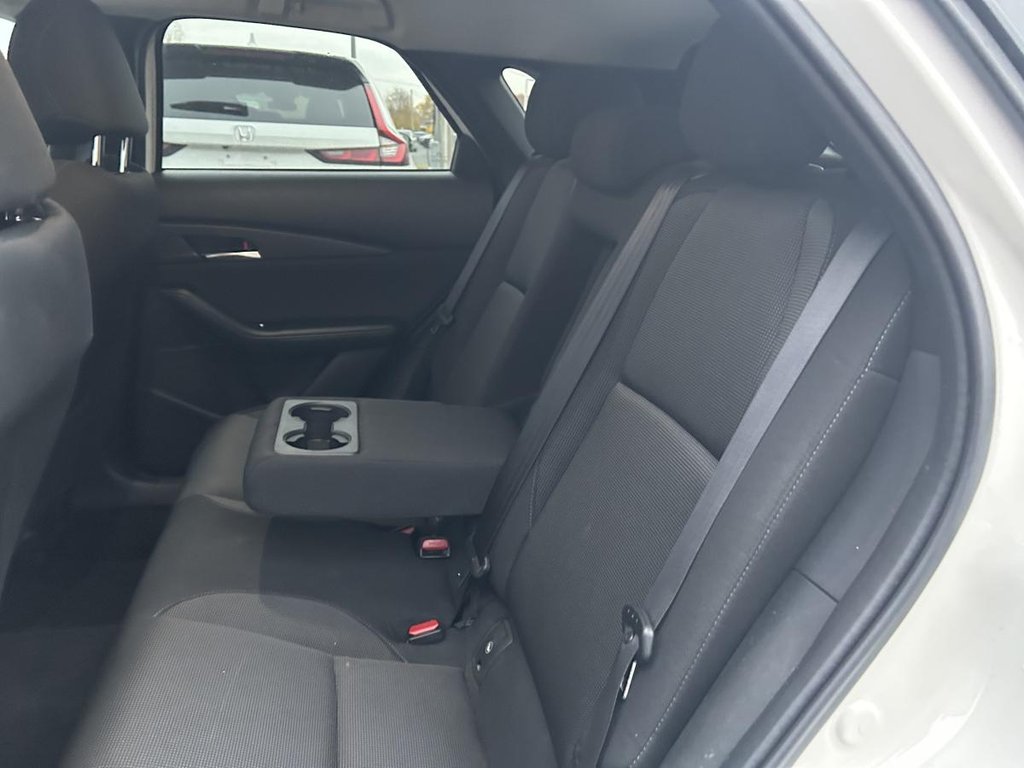 2024 Mazda CX-30 GS AWD CARPLAY I HEATED SEATS AND STEERING WHEEL I CAMERA I MAGS I ACTIVE SECURITY in Montréal, Quebec - 7 - w1024h768px