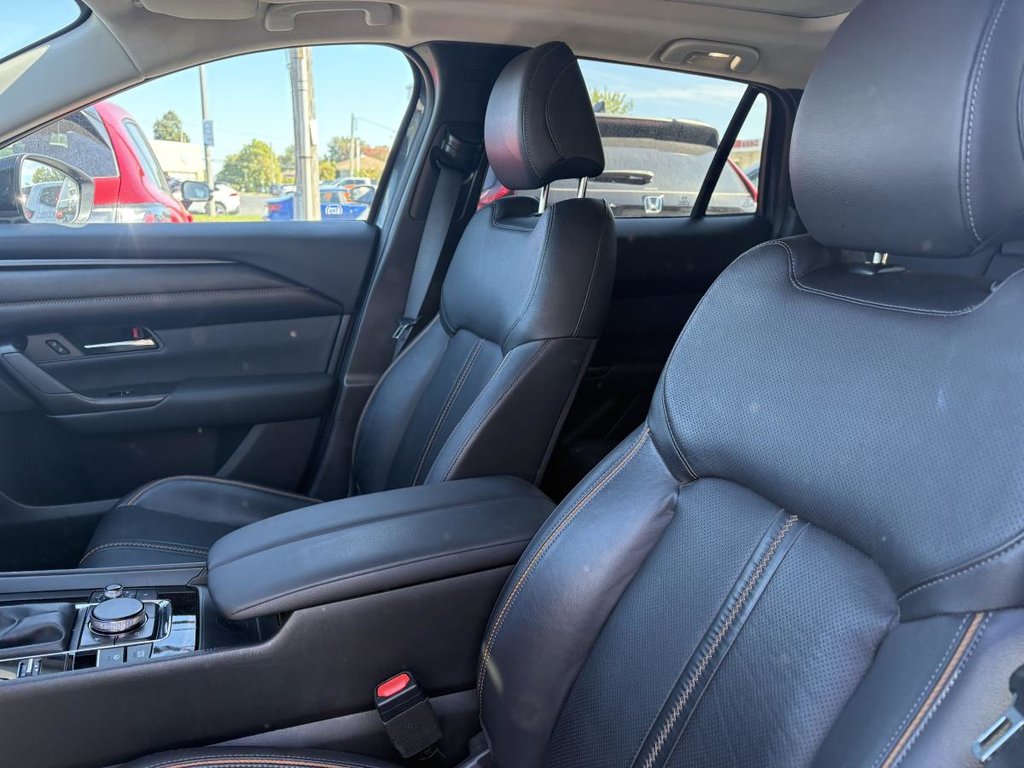 2023 Mazda CX-50 GT AWD LEATHER I MAGS I PANORAMIC I SUNROOF I HEATED AND COOLING SEATS I CAMERA I ACTIVE SECURITY in Montréal, Quebec - 8 - w1024h768px