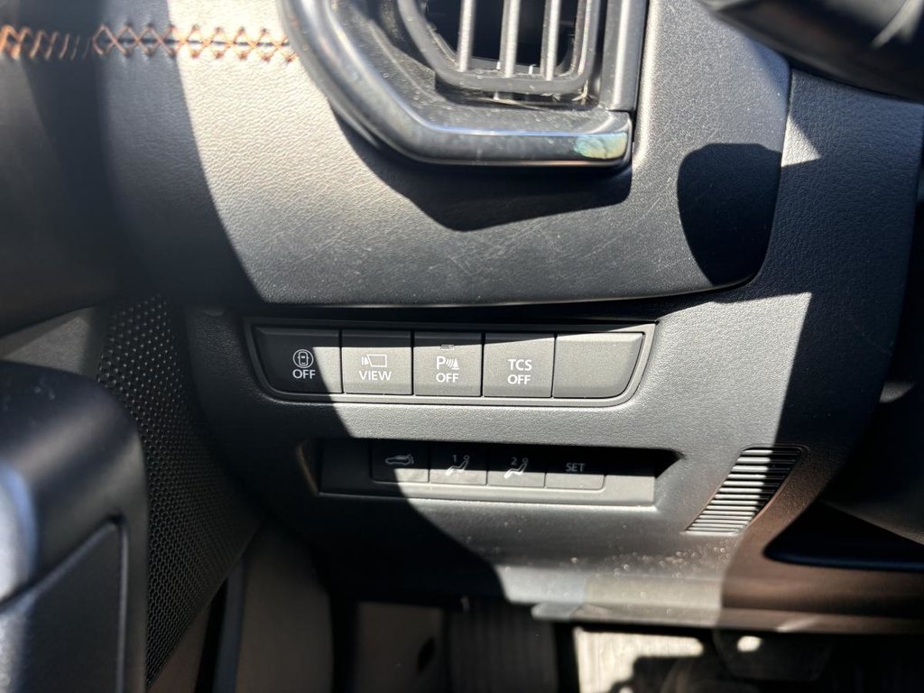 2023 Mazda CX-50 GT AWD LEATHER I MAGS I PANORAMIC I SUNROOF I HEATED AND COOLING SEATS I CAMERA I ACTIVE SECURITY in Montréal, Quebec - 12 - w1024h768px