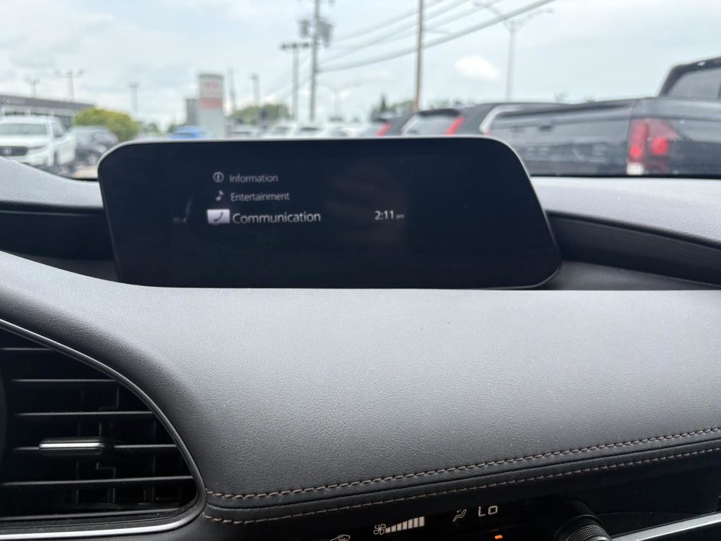 2021 Mazda 3 GS CARPLAY I HEATED SEATS AND STEERING WHEEL I ACTIVE SECURITY in Montréal, Quebec - 10 - w1024h768px