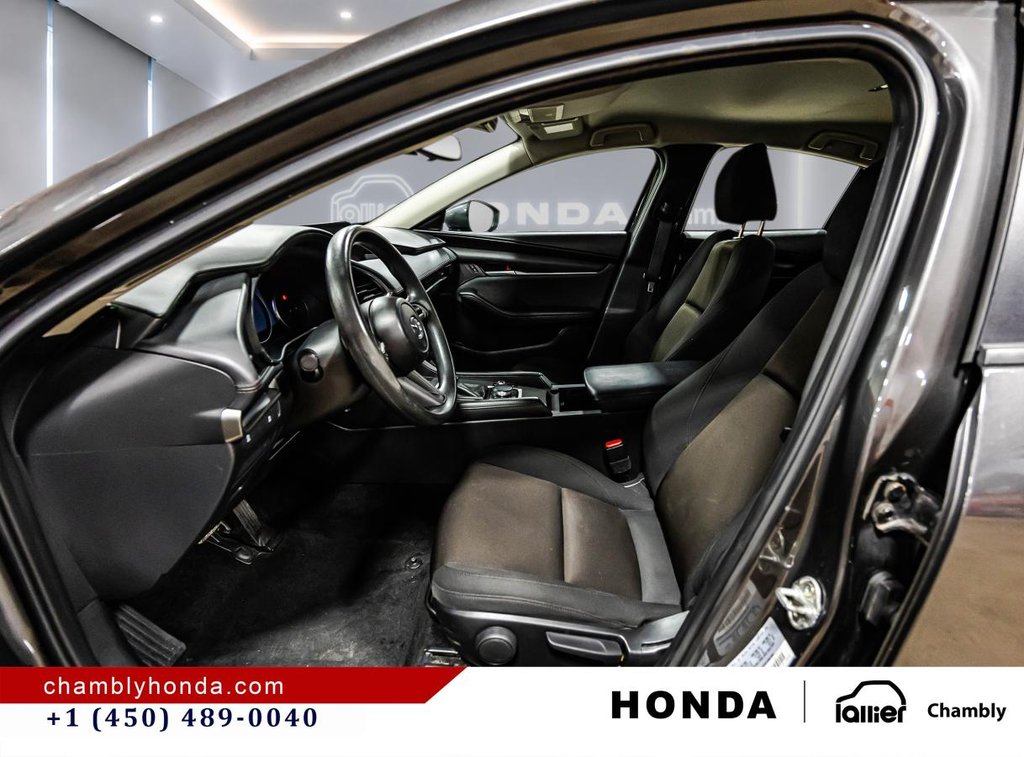 2022 Mazda 3 GX  CARPLAY// HEATED SEATS// REMOTE // MAGS// CAMERA in Montréal, Quebec - 18 - w1024h768px