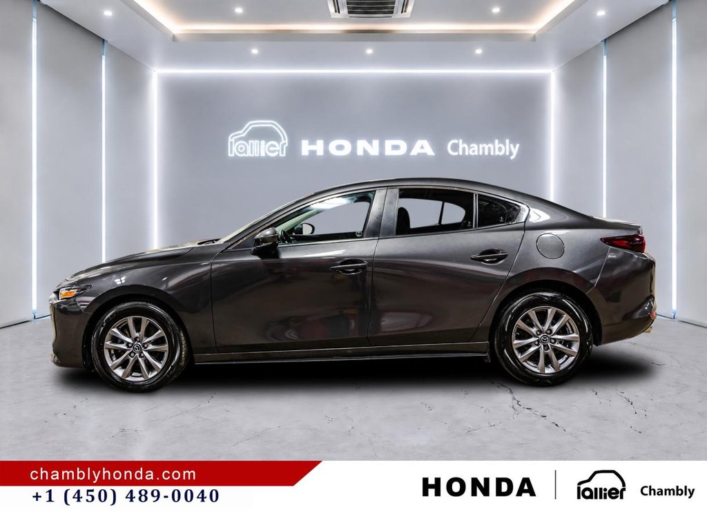 2022 Mazda 3 GX  CARPLAY// HEATED SEATS// REMOTE // MAGS// CAMERA in Montréal, Quebec - 4 - w1024h768px