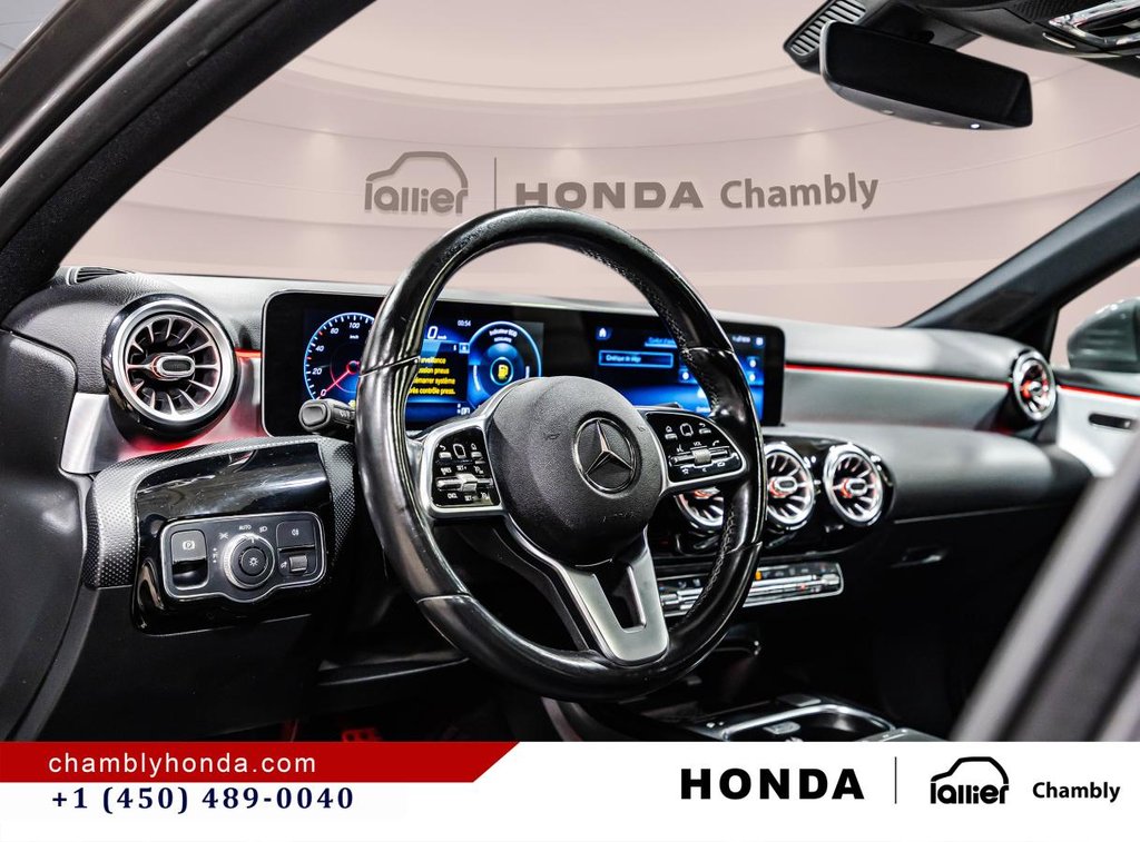 2019 Mercedes-Benz A 250 4MATIC Hatch AMGMAGS I PANORAMIC SUNROOF I HEATED SEATS I CAMERA in Montréal, Quebec - 20 - w1024h768px