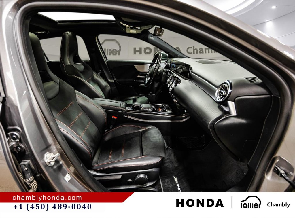 2019 Mercedes-Benz A 250 4MATIC Hatch AMGMAGS I PANORAMIC SUNROOF I HEATED SEATS I CAMERA in Montréal, Quebec - 17 - w1024h768px