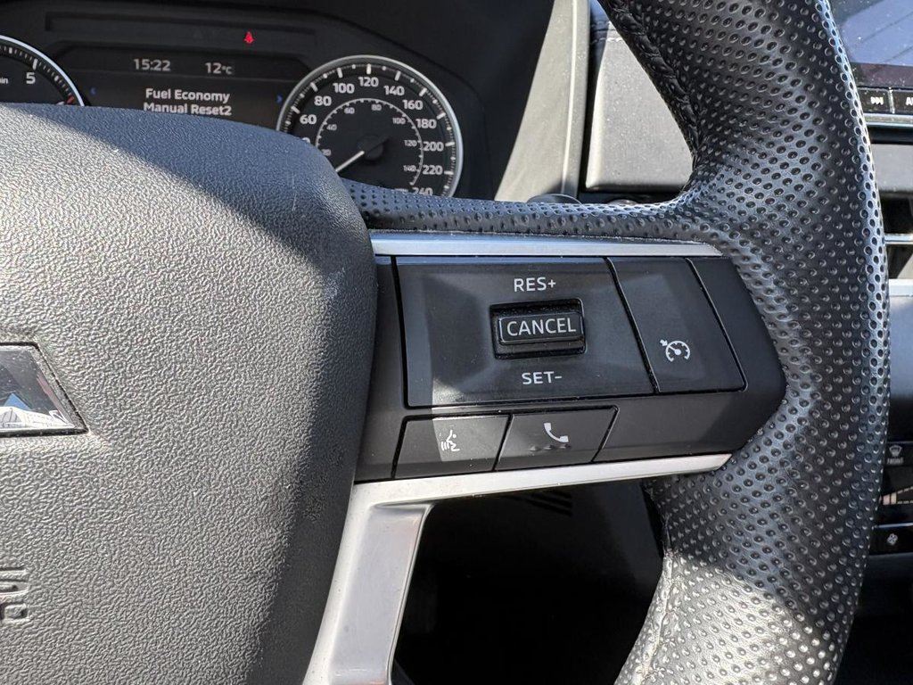 Mitsubishi Outlander SE S-AWC 7 SEATERS I MAGS I SUNROOF I CAMERA I CARPLAY I HEATED SEATS & STEERING WHEEL 2023 à Montréal, Québec - 10 - w1024h768px