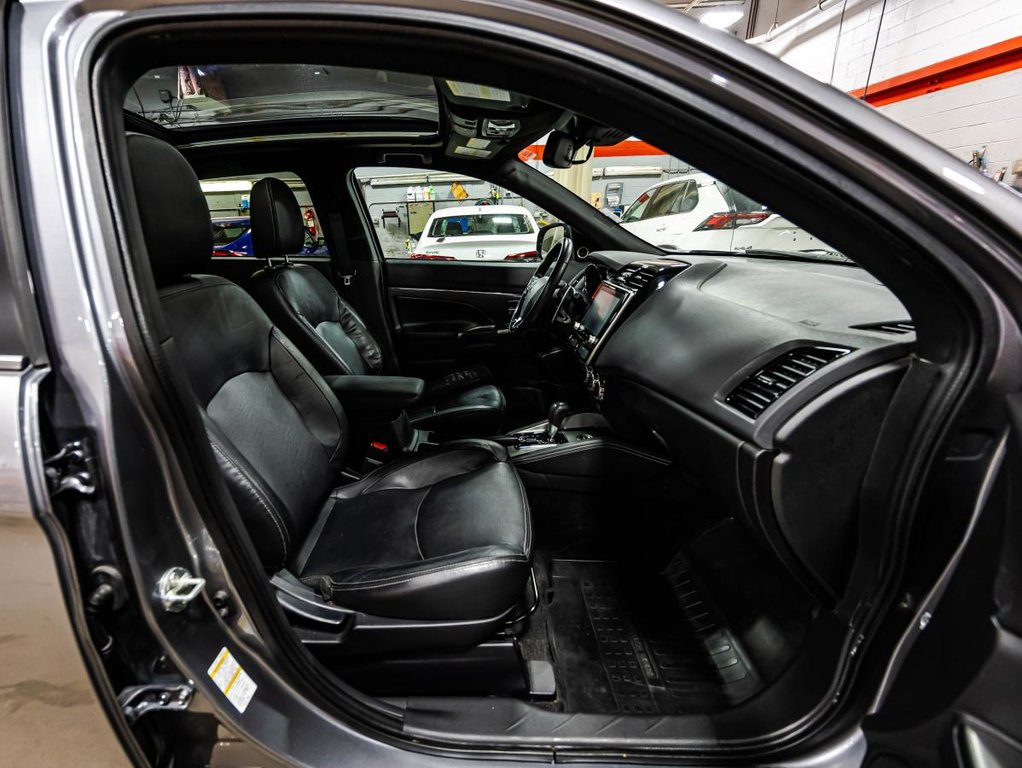 2020 Mitsubishi RVR GT AWC I HEATED SEATS I LEATHER I CAMERA I MAGS I PANORAMIC SUNROOF I ACTIVE SECURITY in Montréal, Quebec - 18 - w1024h768px