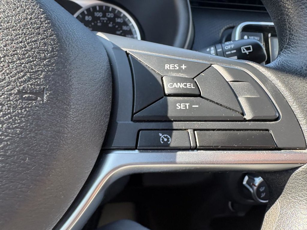 2021 Nissan Kicks S  MAGS I CARPLAY HEATED SEATS I CAMERA I ACTIVE SECURITY in Montréal, Quebec - 10 - w1024h768px